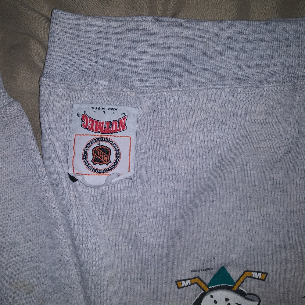 Anaheim Mighty Ducks NHL Nutmeg Crewneck Size Large Breakthrough Vintage 90s - Picture 5 of 7